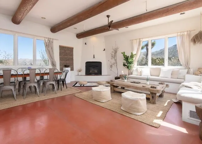 Renovated Lodge - Room 1 With Pool Access