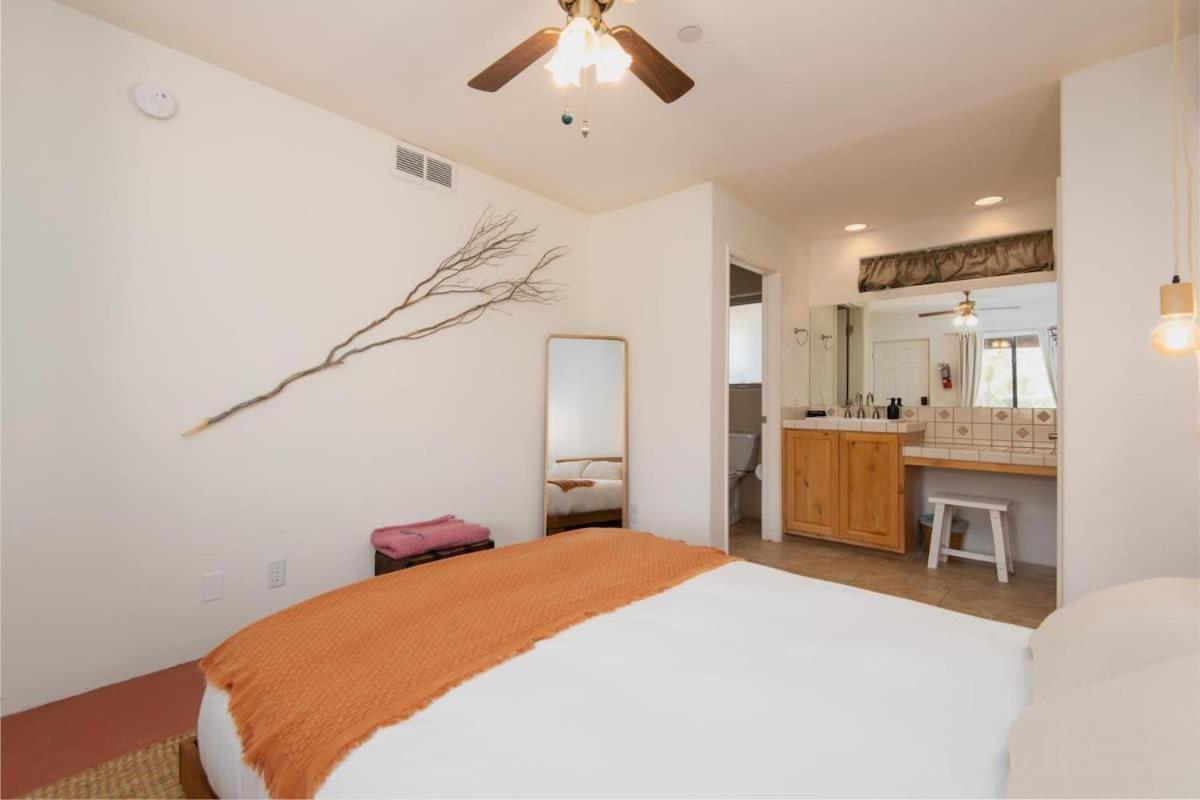 Renovated - 1 With Pool Access * Joshua Tree