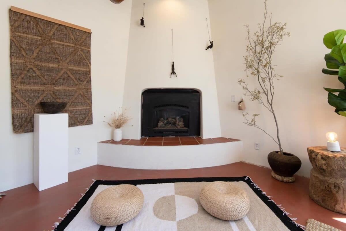 Renovated - 1 With Pool Access Holiday home *