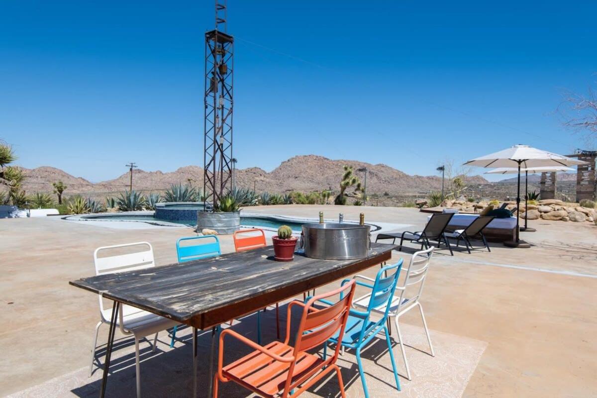 Renovated - 1 With Pool Access Holiday home