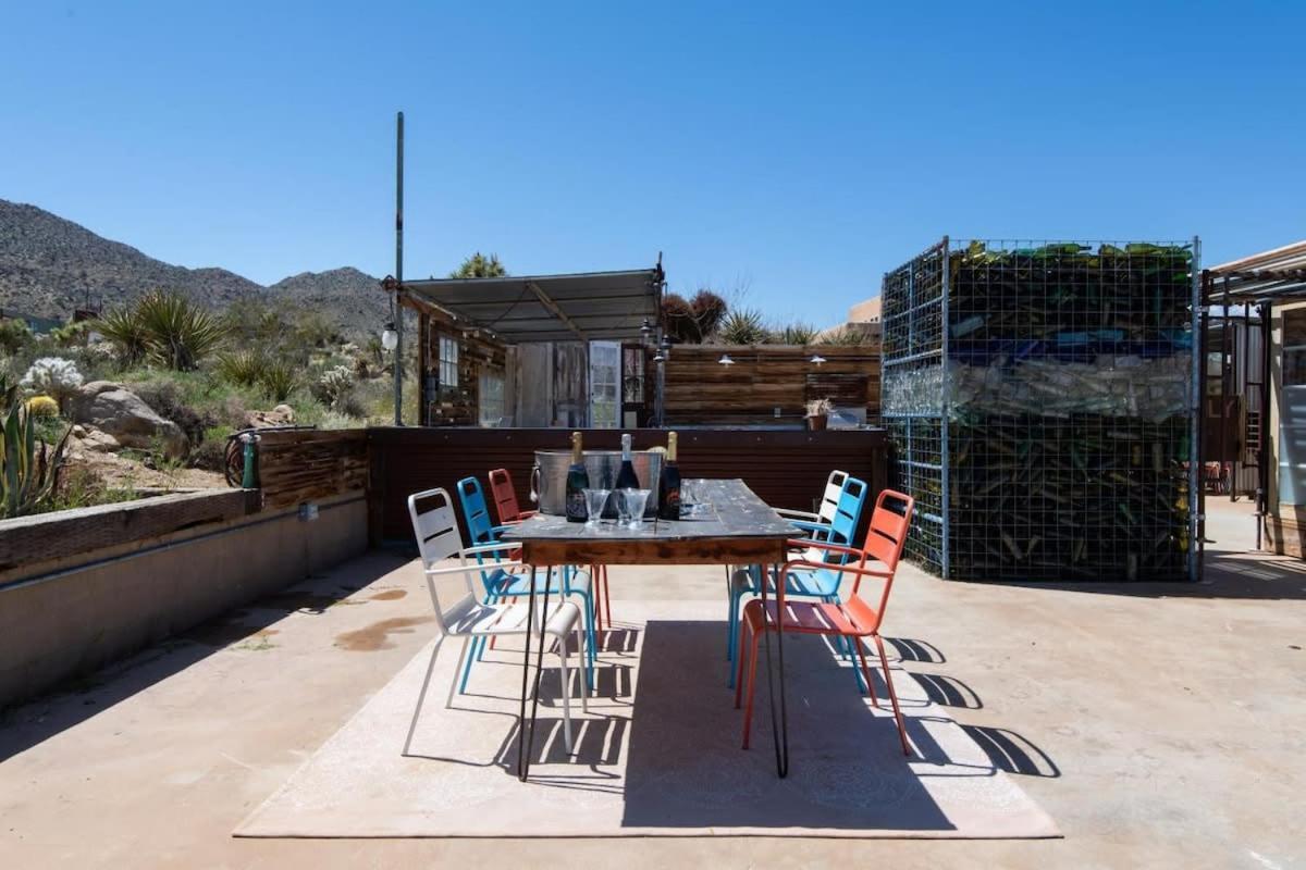 Renovated - 1 With Pool Access